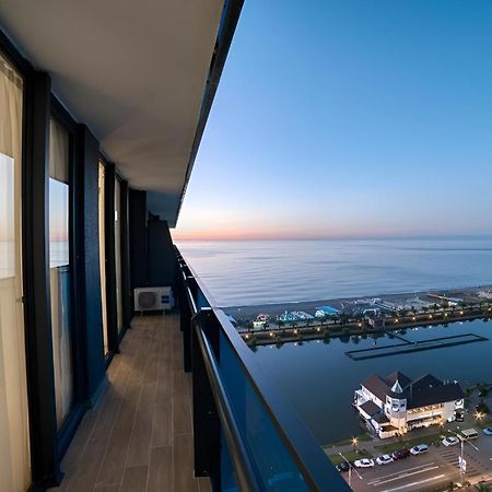 Orbi Batumi City Beach View Hotel Экстерьер фото
