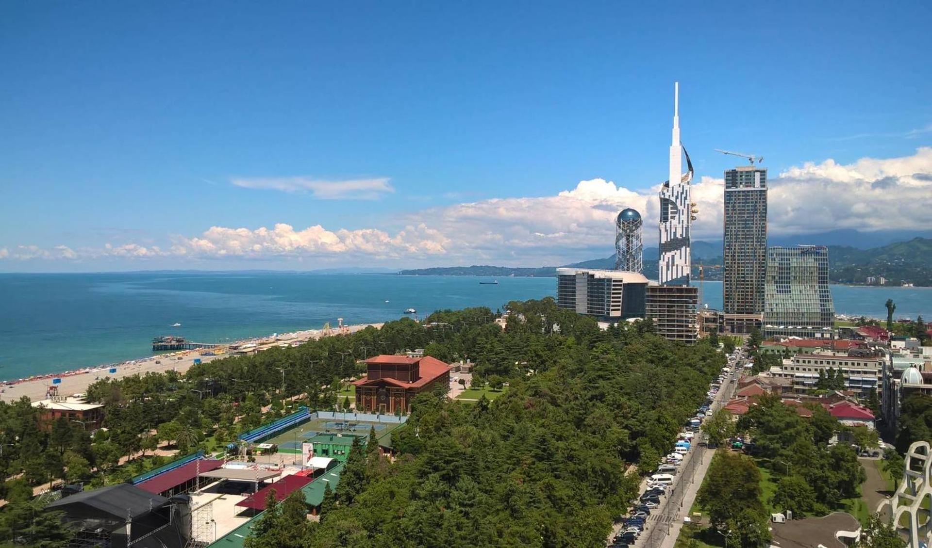 Orbi Batumi City Beach View Hotel Экстерьер фото