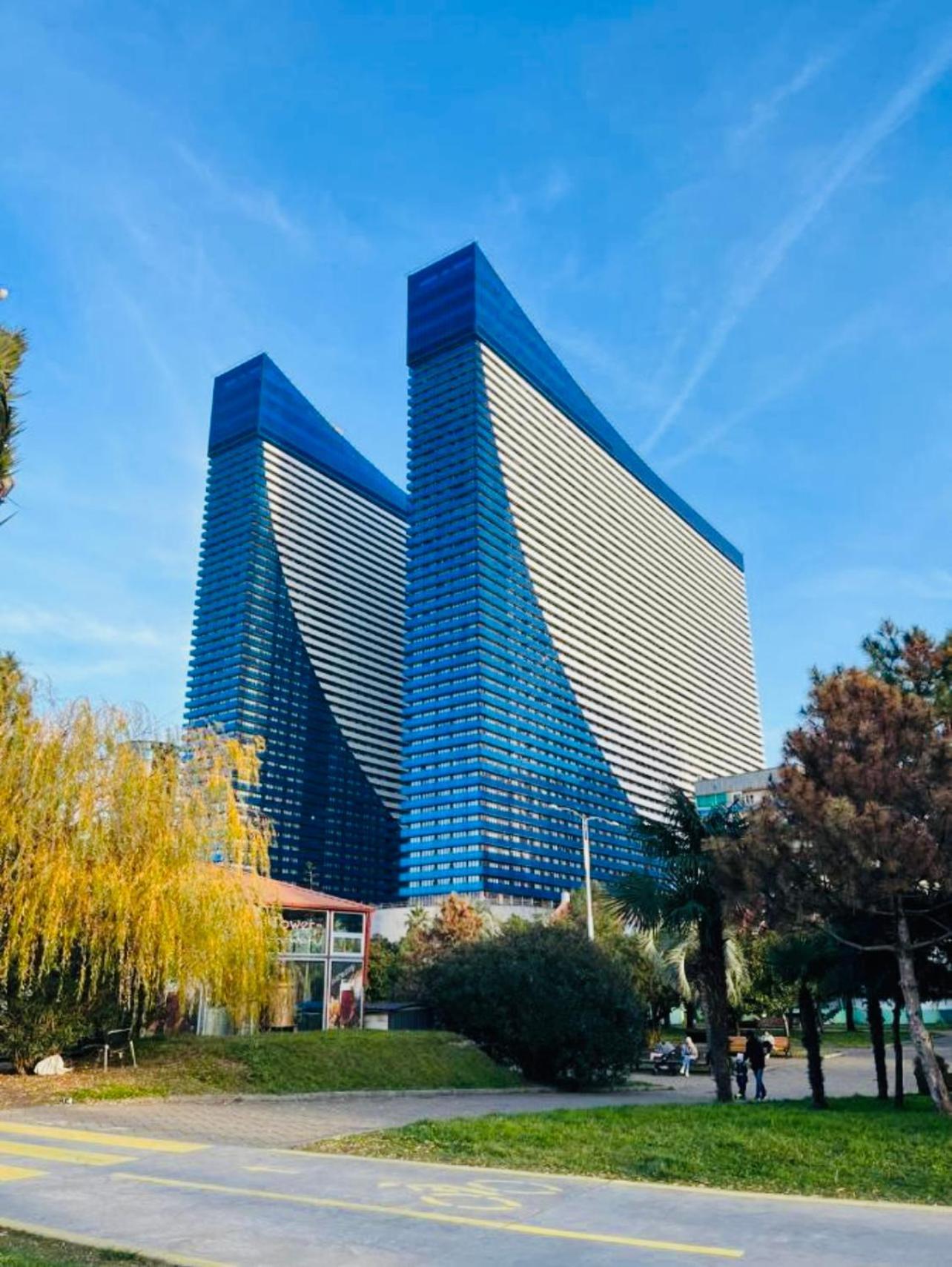 Orbi Batumi City Beach View Hotel Экстерьер фото