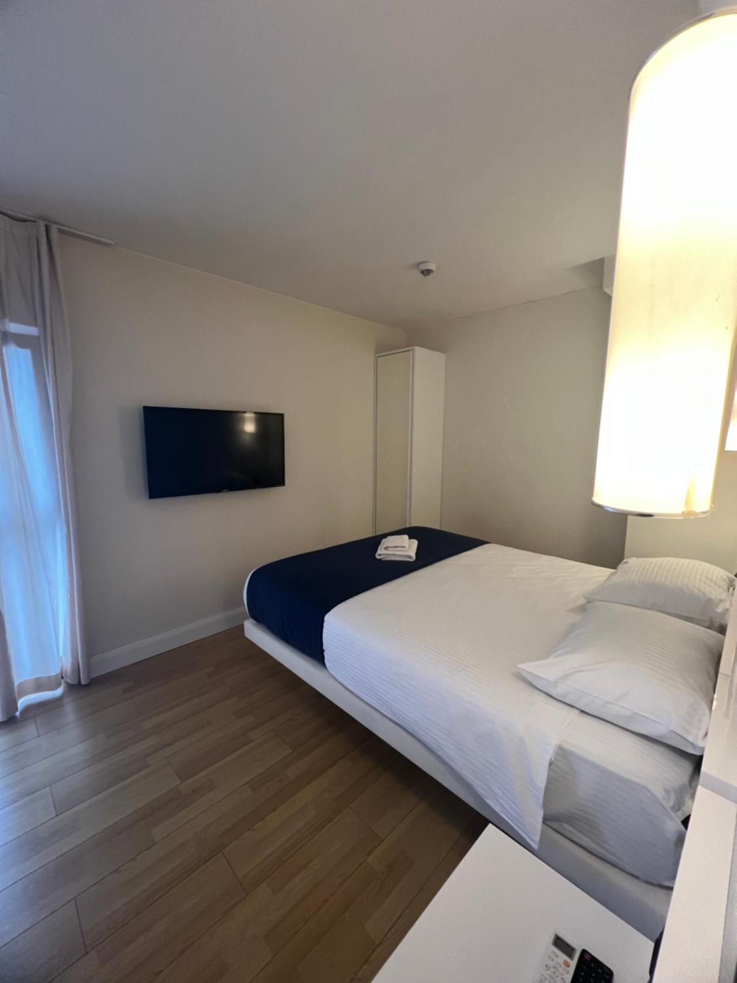 Orbi Batumi City Beach View Hotel Экстерьер фото